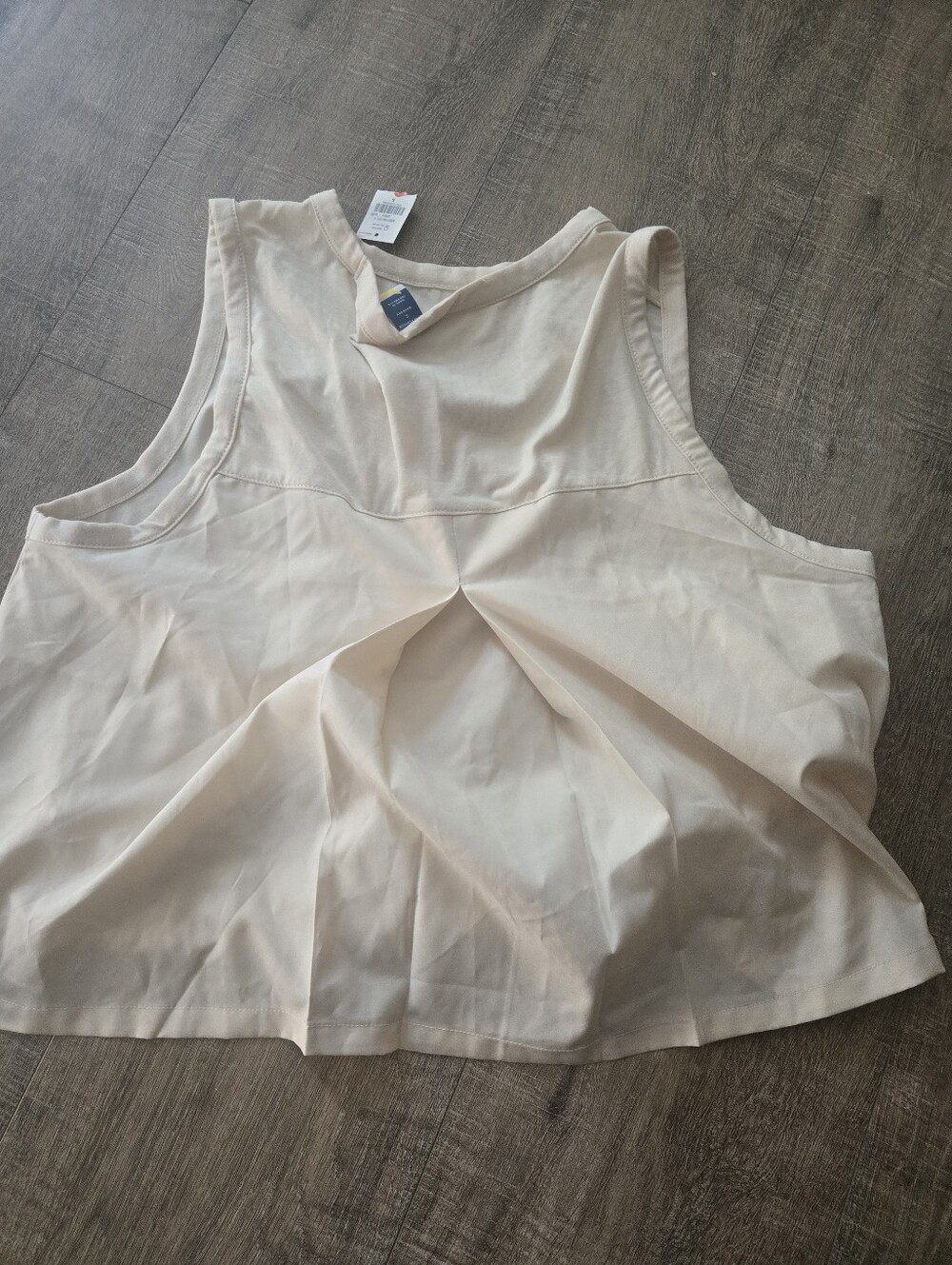 Old Navy Atheketic Sleeveless Pleated Back Women’s Top - Cream